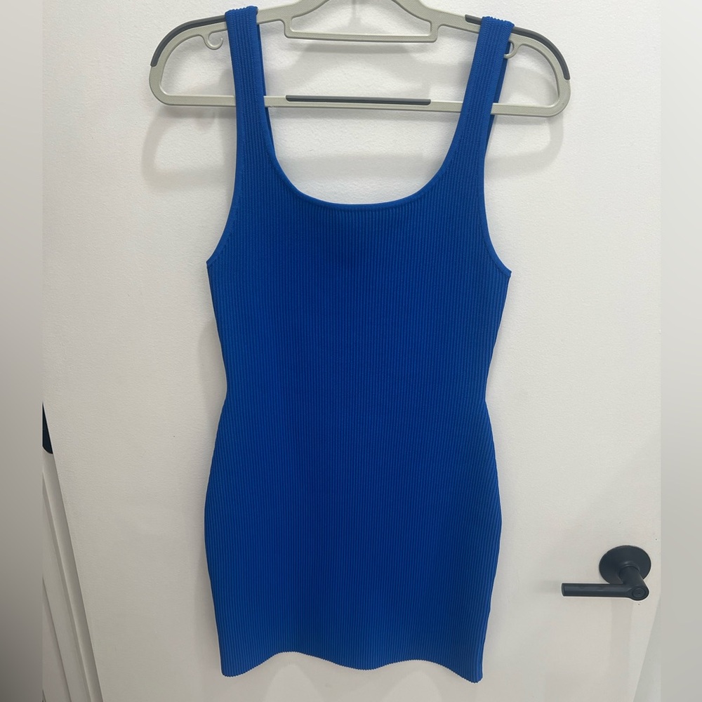 Babaton
Sculpt Knit Squareneck Mini Dress